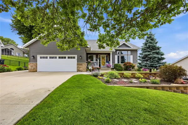 1403 Jackson Woods Court Nw, Cedar Rapids, IA 52405