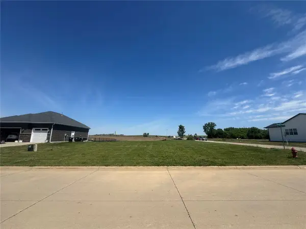 3370 Stanley Cup Dr, Marion, IA 52302