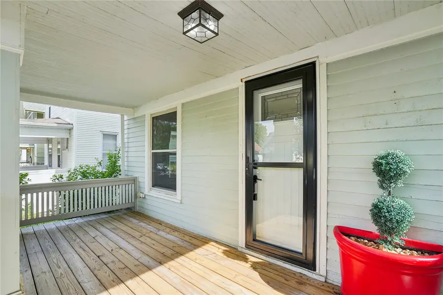 1548 6th Ave, Cedar Rapids, IA 52403 - #3