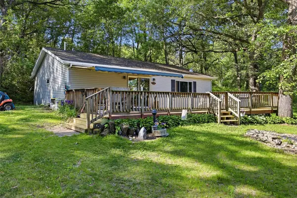 5051 22nd Ave Lane #24, Mt Auburn, IA 52313