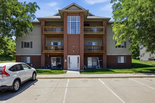 2272 Holiday Road #606, Coralville, IA 52241