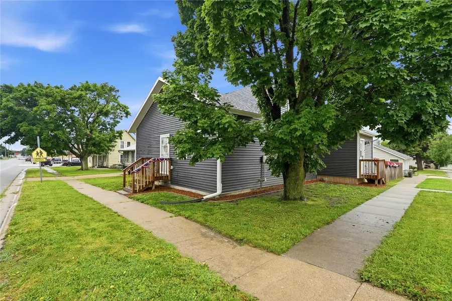 502 3rd Street, Victor, IA 52347 - #2