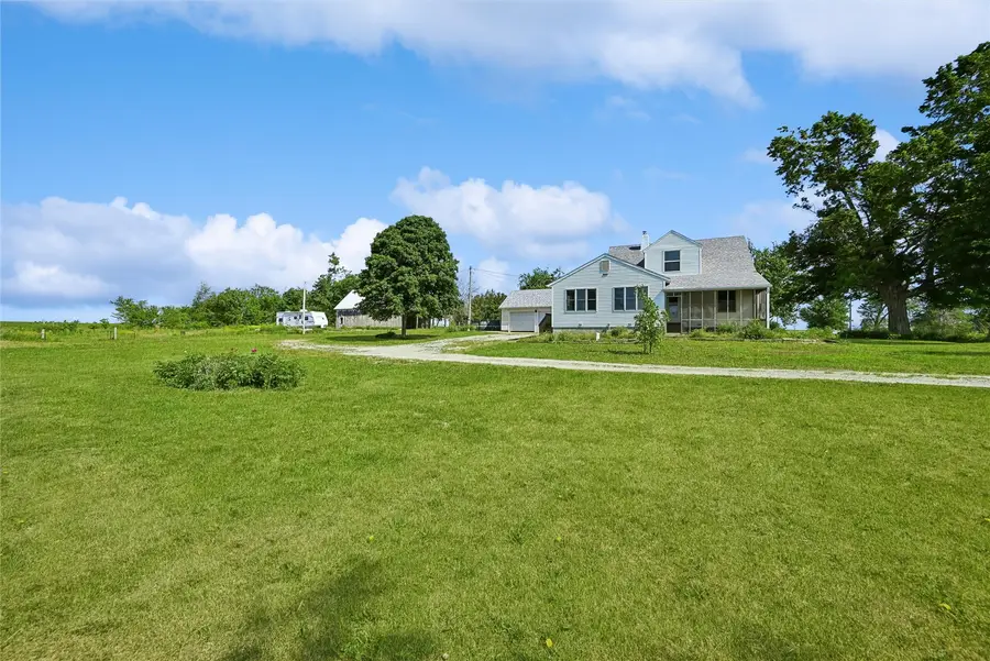 6719 25th Avenue, Van Horne, IA 52346 - #3