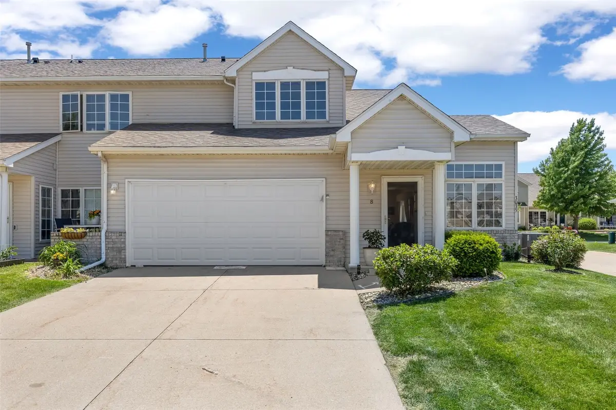 3035 English Glen Court #8, Marion, IA 52302 - #1