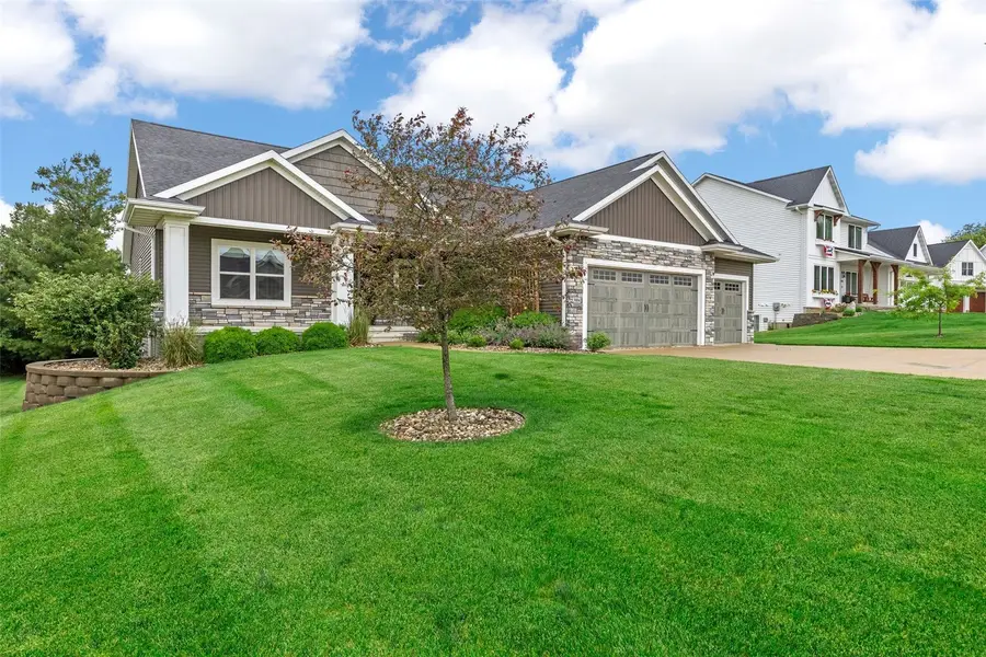 3004 Forrest Meadow Lane, Hiawatha, IA 52233 - #2
