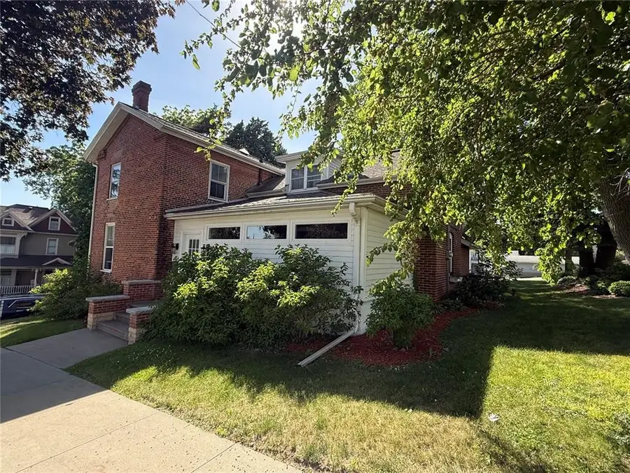 123 2nd Ave Sw, Mount Vernon, IA 52314 - #3