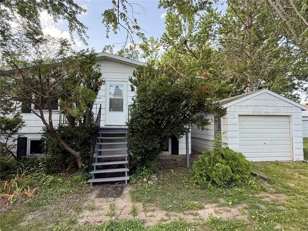 210 Kohl Street, Martelle, IA 52305