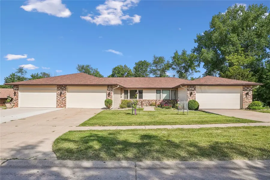 1585 Matterhorn Drive Ne, Cedar Rapids, IA 52402 - #2