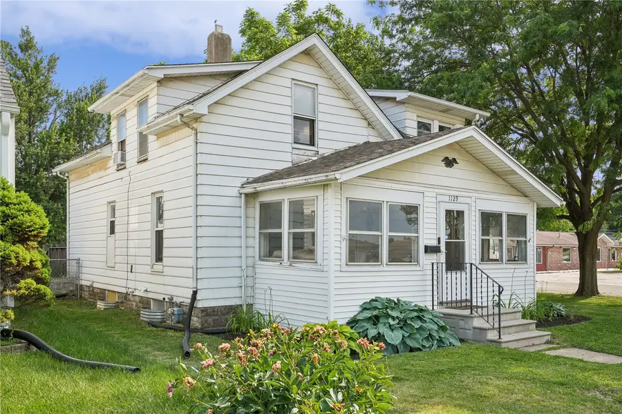 1129 16th Avenue Sw, Cedar Rapids, IA 52404 - #2