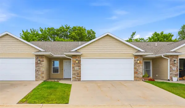 568 Meadow Oak Circle #A, Fairfax, IA 52228