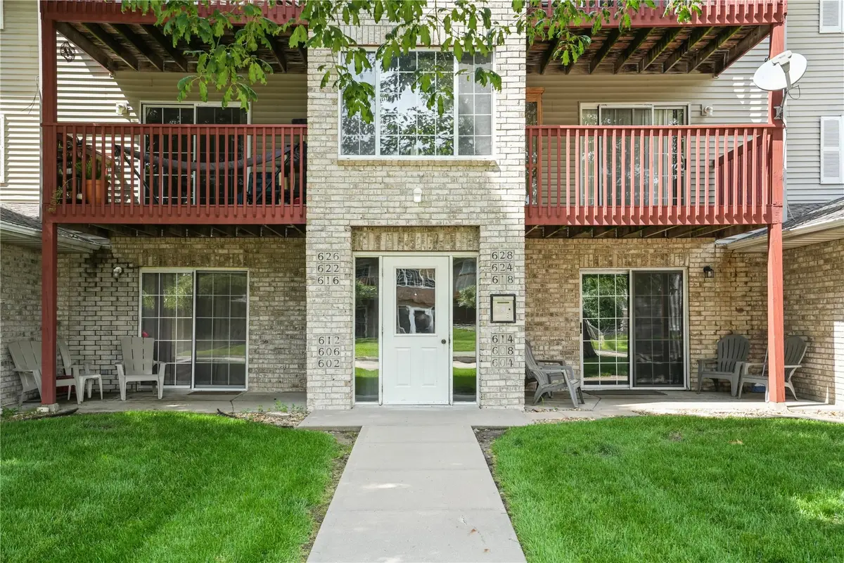 612 Kimberlite St, Tiffin, IA 52340 - #1