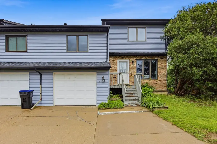 4 South Ridge Court, Coralville, IA 52241 - #2
