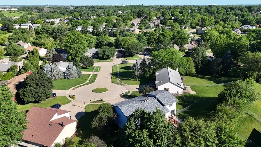 4 South Ridge Court, Coralville, IA 52241 - #3