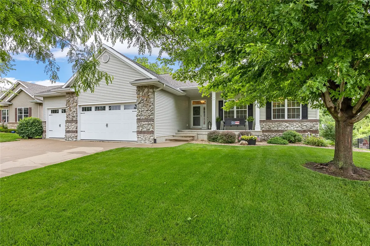 718 Palmyra Drive Ne, Cedar Rapids, IA 52402 - #1