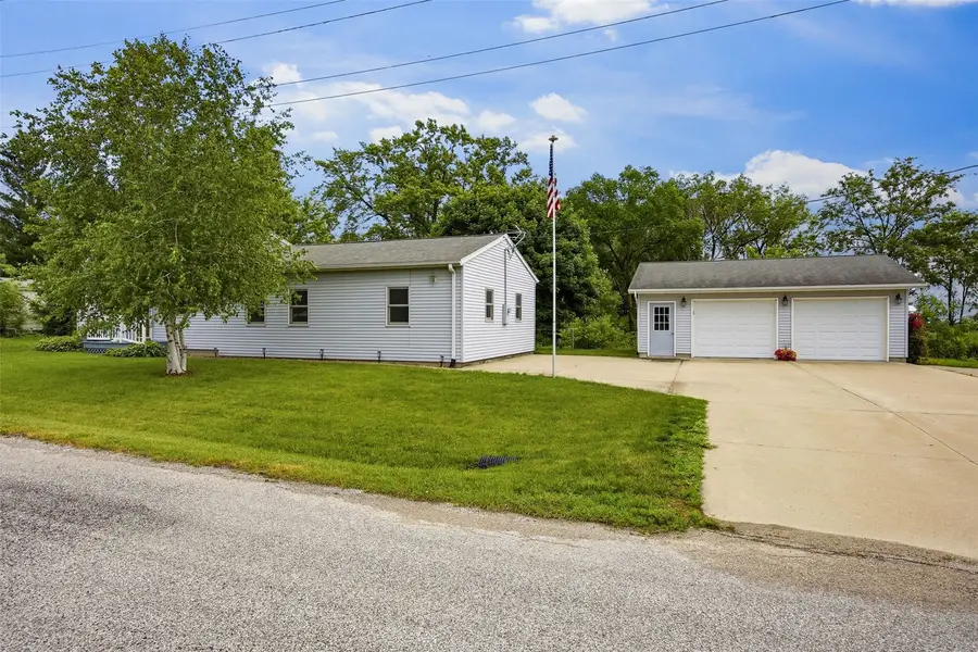 446 Milwaukee Street, Parnell, IA 52325 - #2