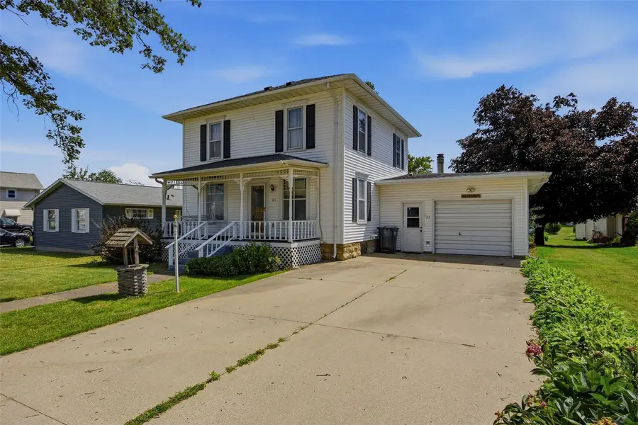 313 3rd Avenue, Clarence, IA 52216 - #2