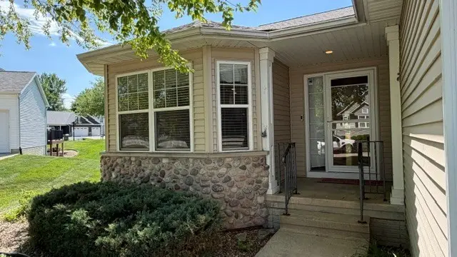 3411 Forest Valley Ct Ne, Cedar Rapids, IA 52411 - #3