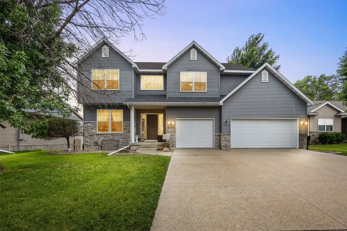 3102 Falcon View Court Sw, Cedar Rapids, IA 52404 - #1