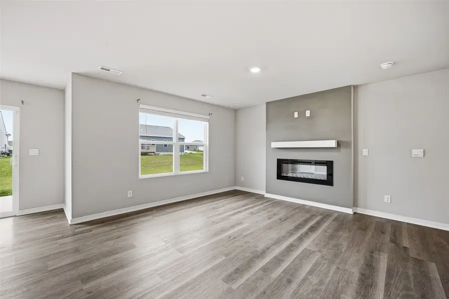 827 Oak Dr, Palo, IA 52324 - #3