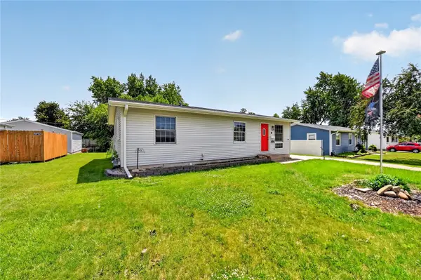 2447 Lauren Drive Sw, Cedar Rapids, IA 52404