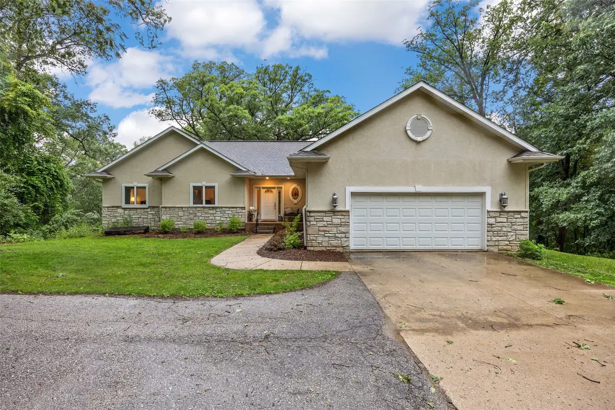 4020 Riverview Lane Ne, Iowa City, IA 52240 - #1