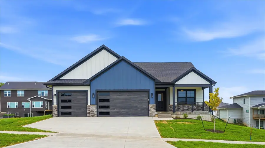 604 Rock Ridge Rd, Tiffin, IA 52340 - #2