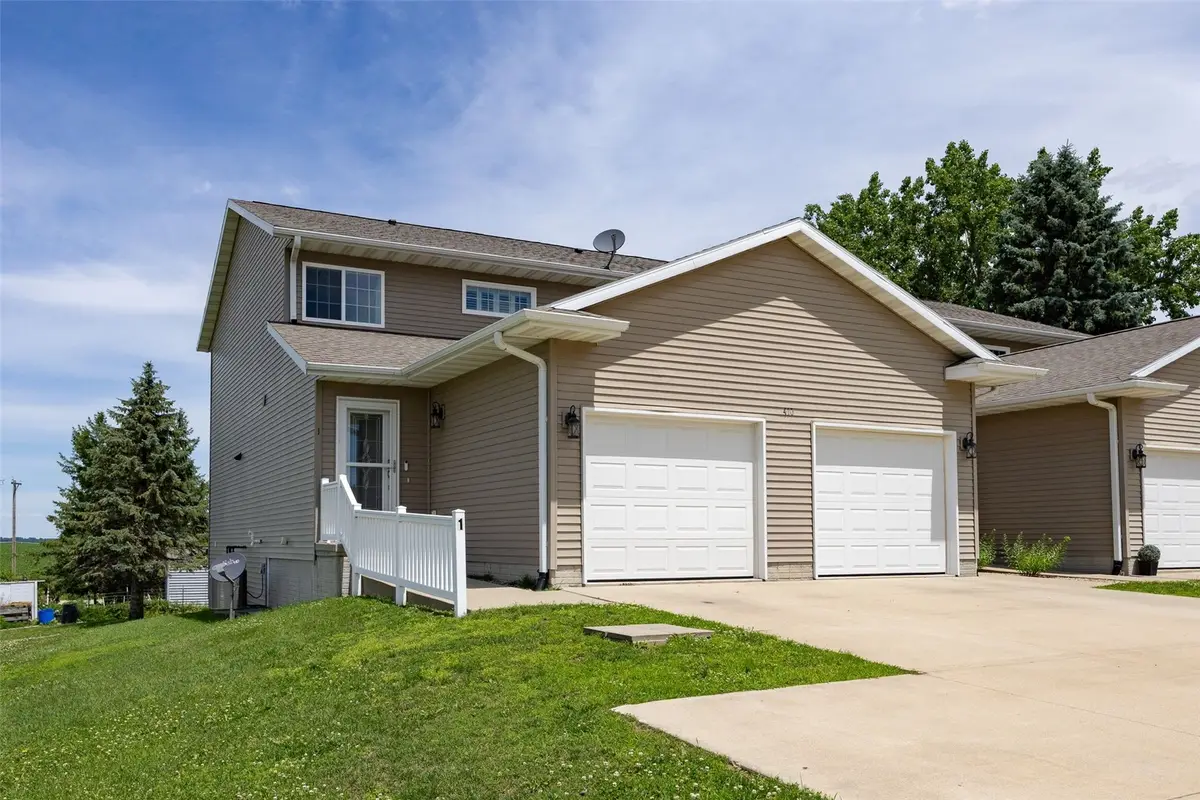 410 W Main Street #1, Urbana, IA 52345 - #1