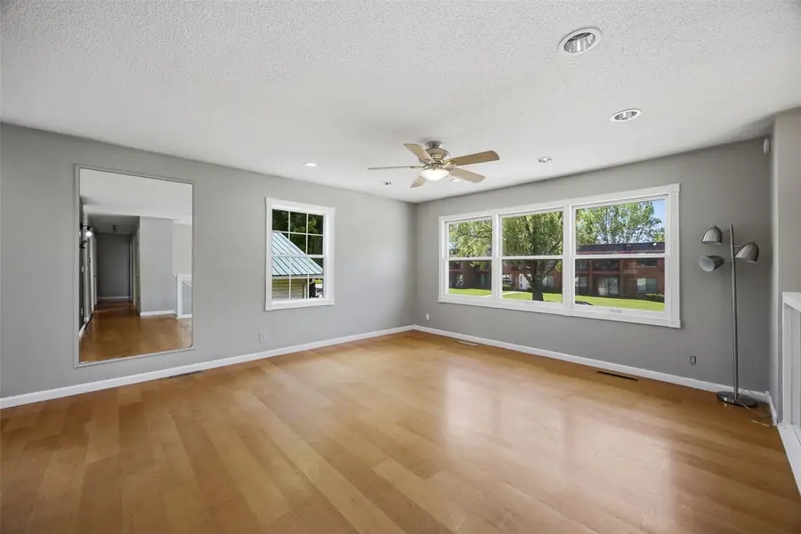 502 NE Crimson Dr, Cedar Rapids, IA 52402 - #3
