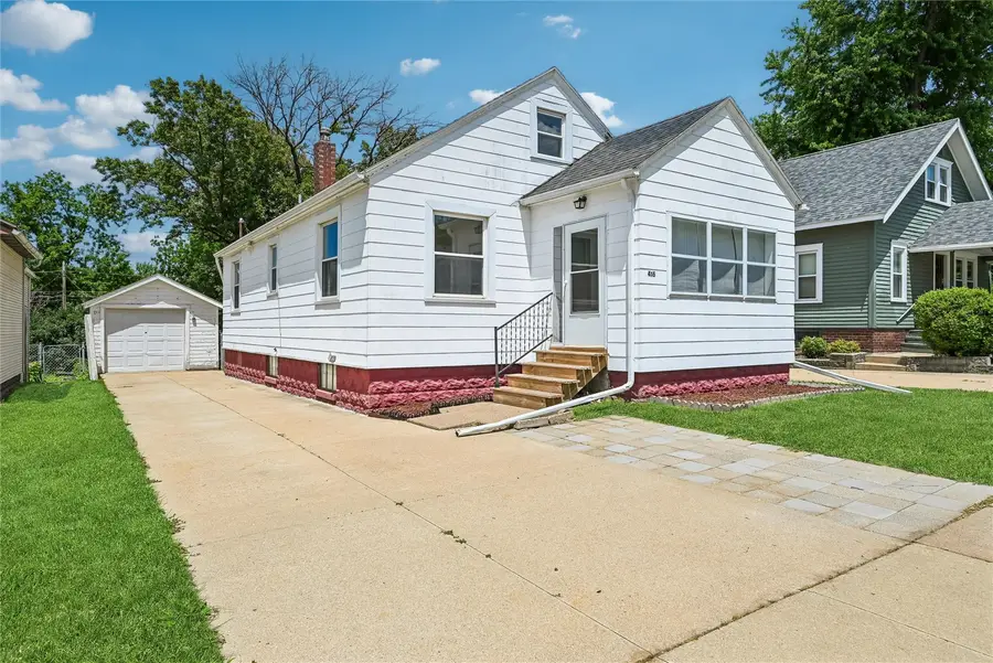 416 34th Street Ne, Cedar Rapids, IA 52402 - #2