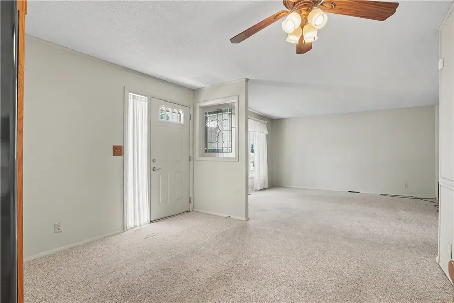 1052 Clifton Street Ne, Cedar Rapids, IA 52402 - #3