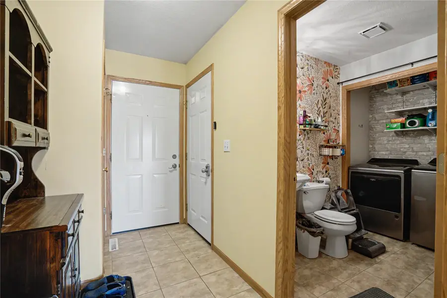 3840 37th Avenue Sw #E, Cedar Rapids, IA 52404 - #2