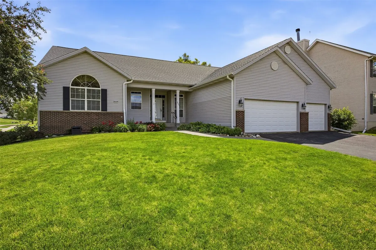 2045 Newcastle Road, Marion, IA 52302 - #1