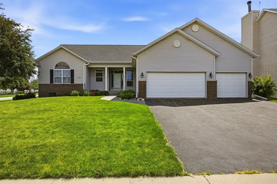 2045 Newcastle Road, Marion, IA 52302 - #2