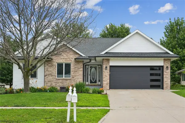 402 Windsor Drive, Solon, IA 52333