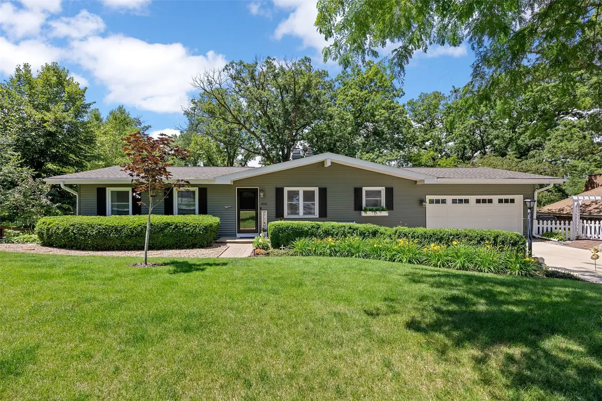 3515 Northwood Drive Ne, Cedar Rapids, IA 52402 - #1