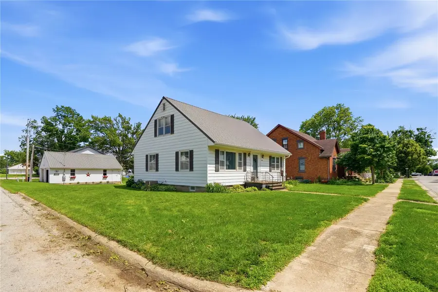 404 Hall Avenue, Lowden, IA 52255 - #2
