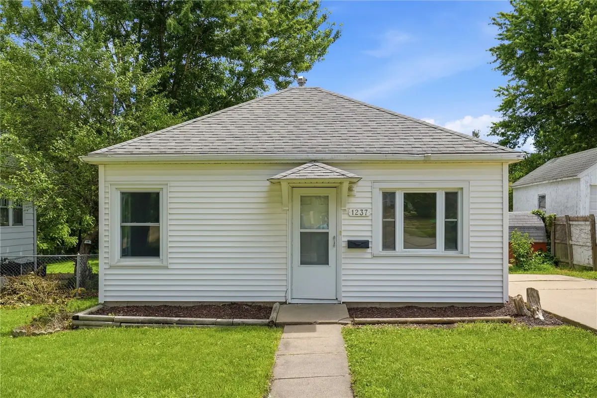 1237 Lincoln Drive, Marion, IA 52302 - #1