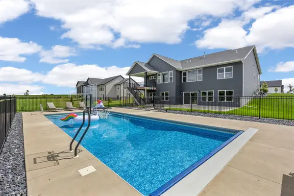 1497 Glen Rock Circle, Marion, IA 52302