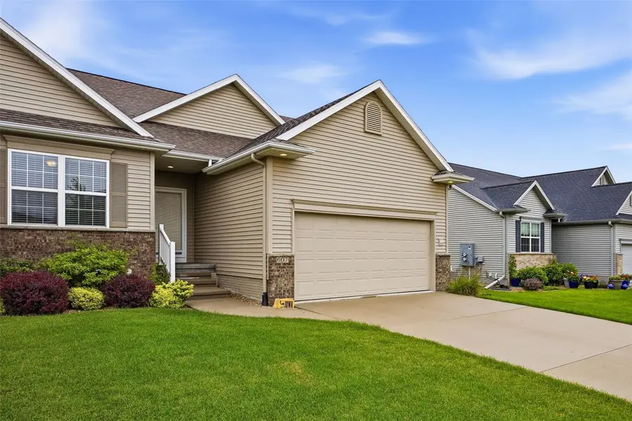 607 Stone Hedge Dr Nw, Cedar Rapids, IA 52405 - #2