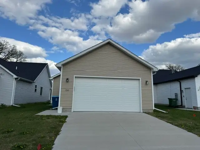 109 Coral Drive, Waterloo, IA 50701 - #2