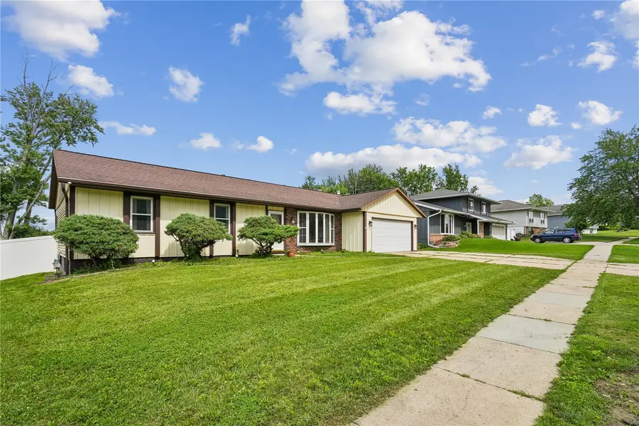 23 Clive Drive Nw, Cedar Rapids, IA 52405 - #2