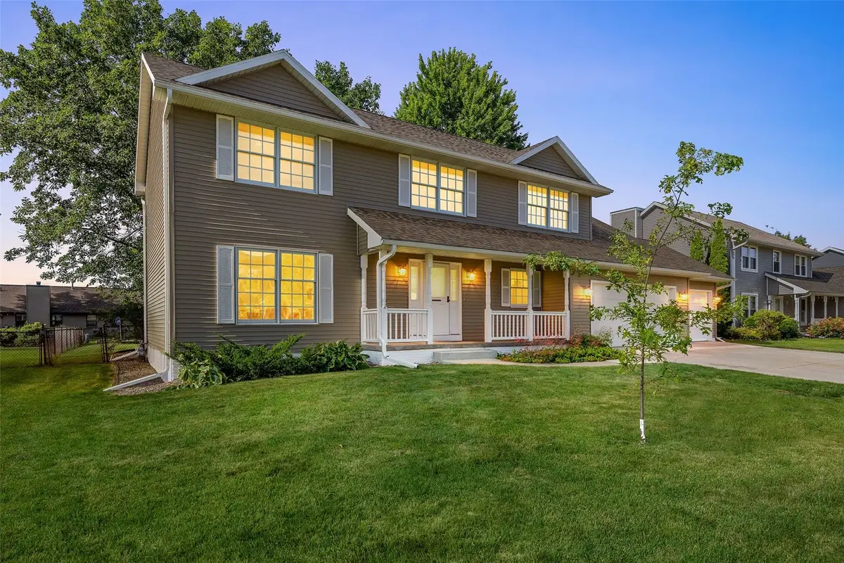 1077 Milstead Drive, Hiawatha, IA 52233 - #1