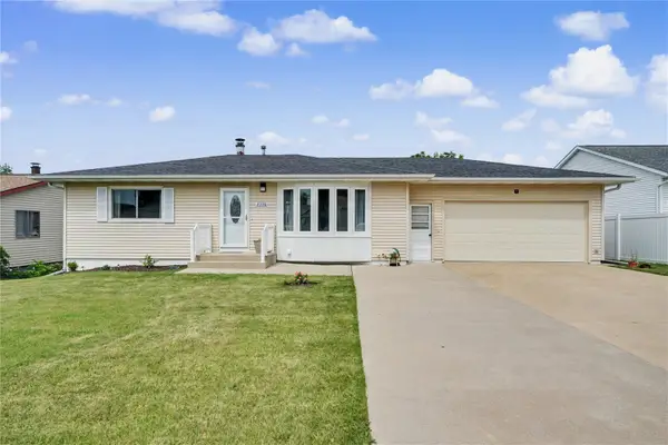 2336 31st St Sw, Cedar Rapids, IA 52404