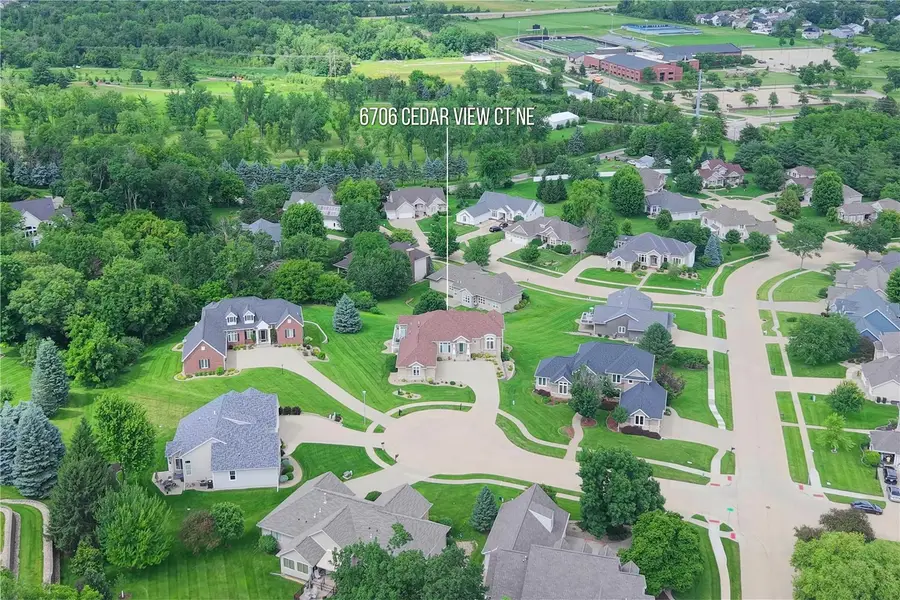 6706 Cedar View Court Ne, Cedar Rapids, IA 52411 - #2