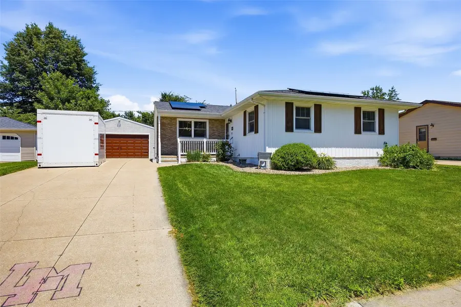 2960 26th Ave, Marion, IA 52302 - #2