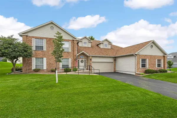 4761 Westchester Drive Ne #A, Cedar Rapids, IA 52402