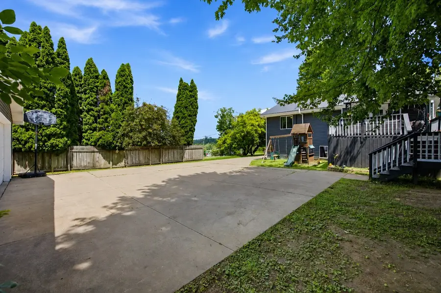2154 26th St Nw, Cedar Rapids, IA 52405 - #3