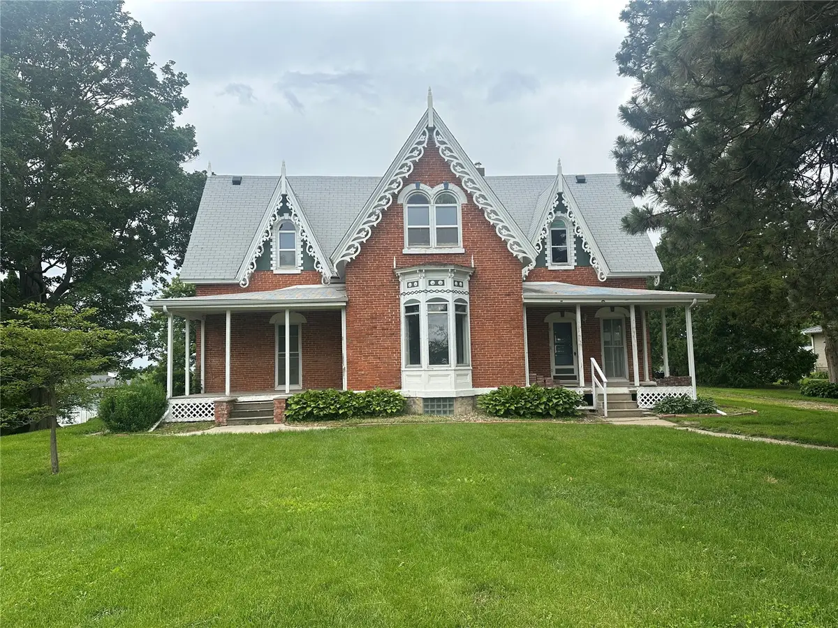 301 3rd Ave, Stanwood, IA 52337 - #1