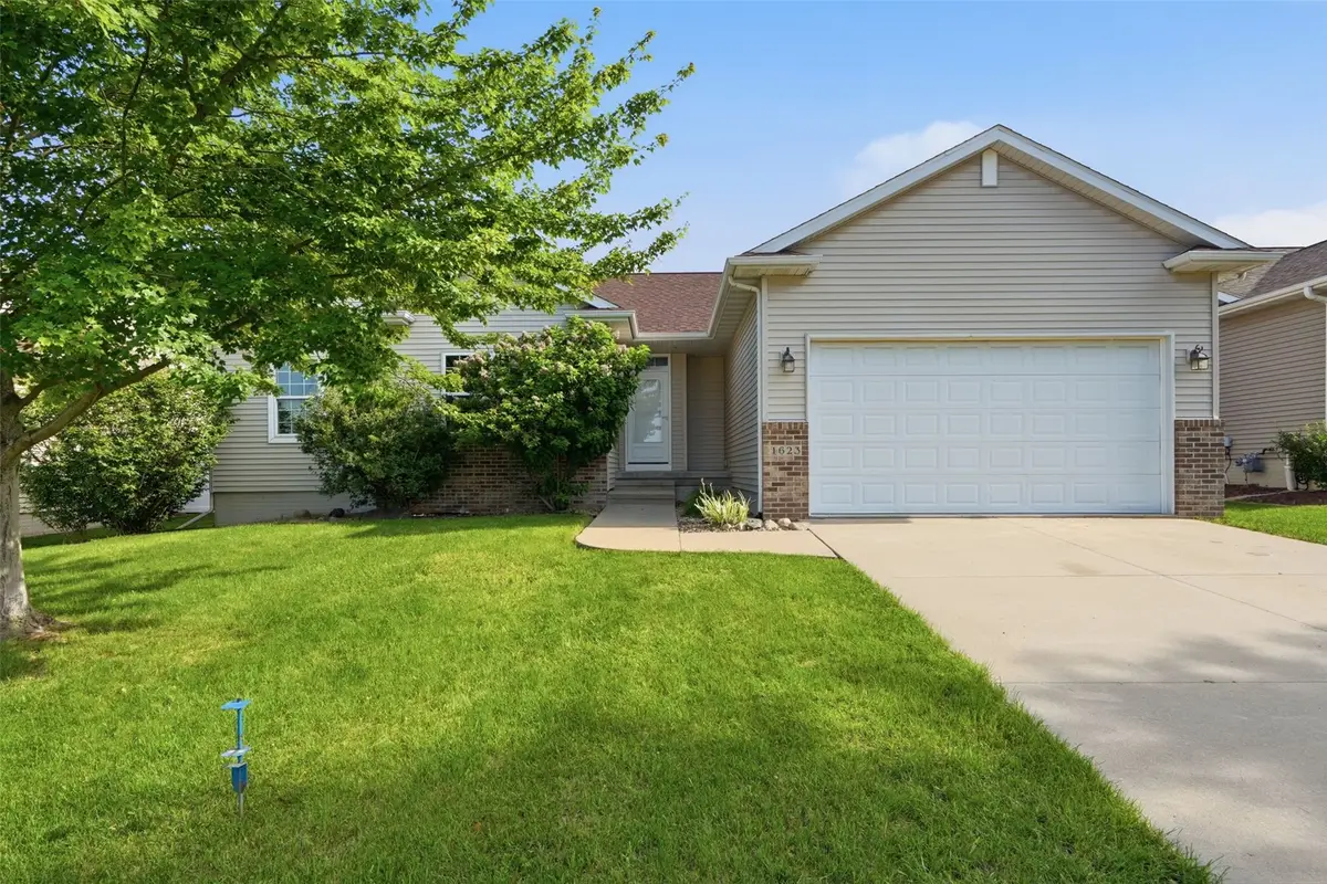 1623 Wolf Drive Nw, Cedar Rapids, IA 52405 - #1