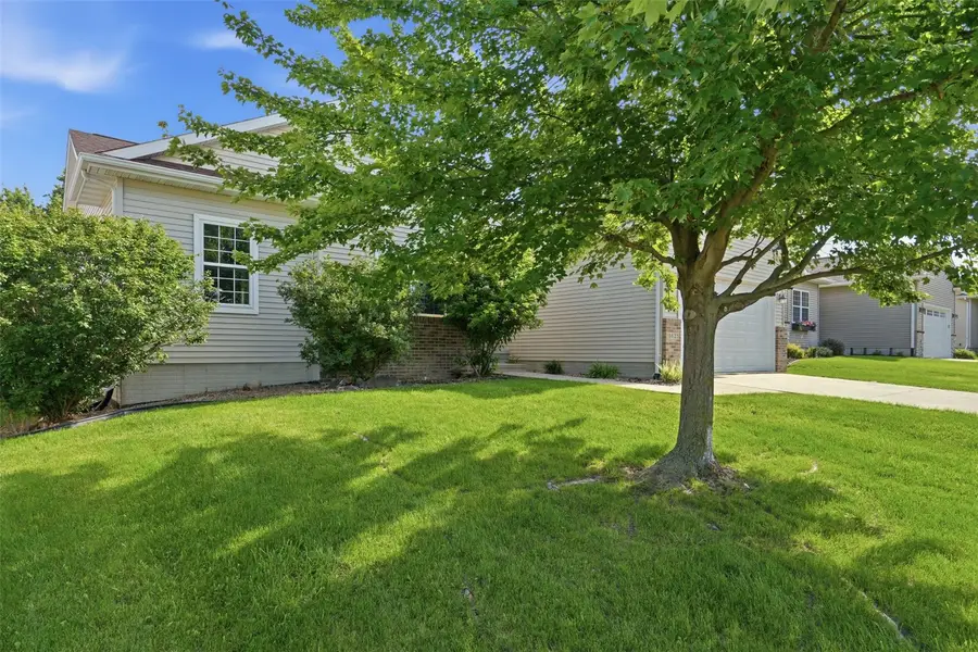 1623 Wolf Drive Nw, Cedar Rapids, IA 52405 - #2